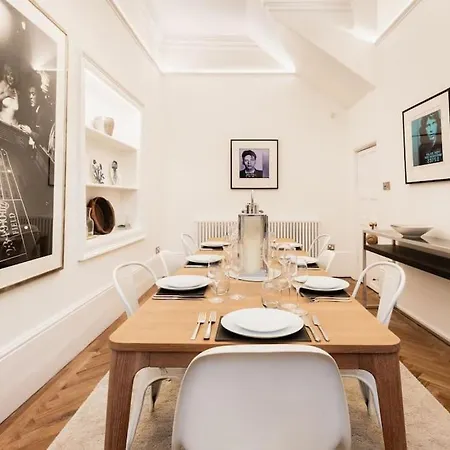 Historic Beachside Walled Garden Town House *