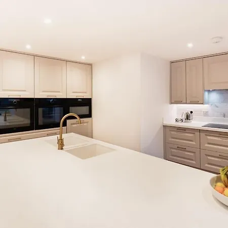 Historic Beachside Walled Garden Town House *