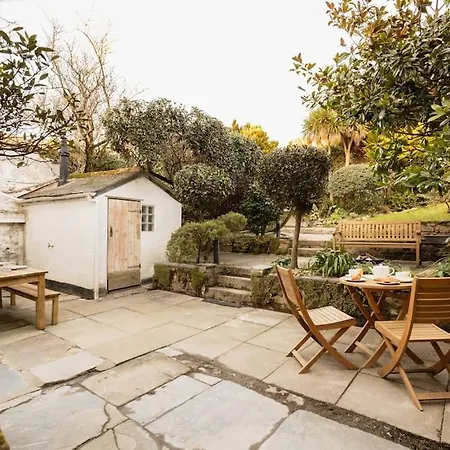 Historic Beachside Walled Garden Town House *
